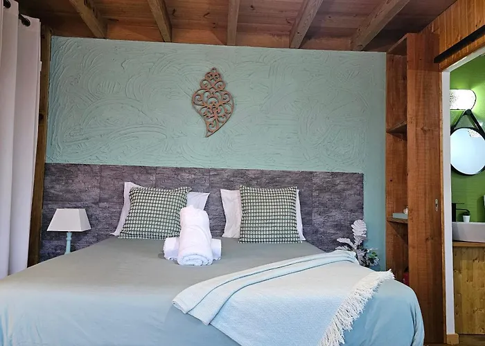 Fernandes Guest House Green Bungalow